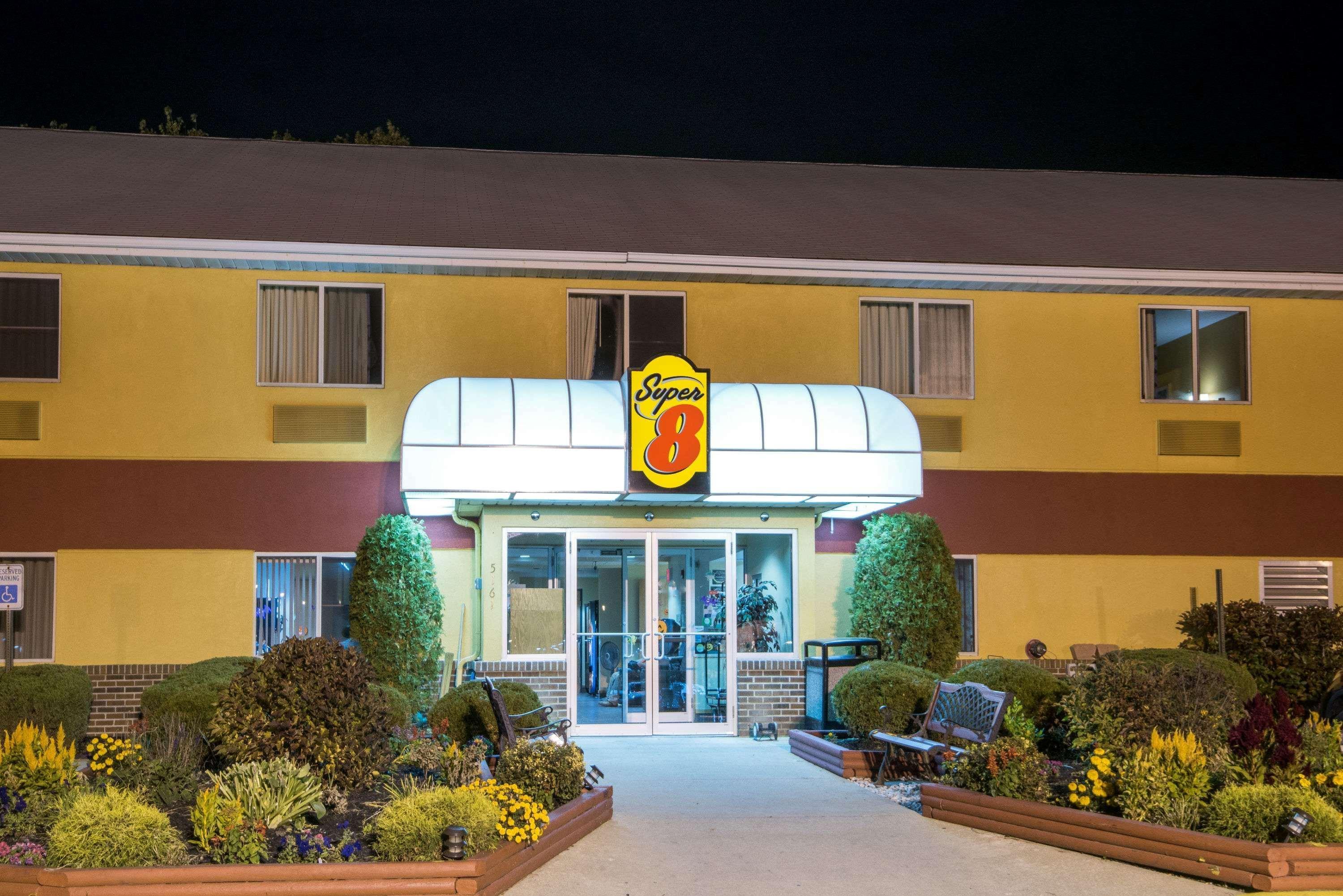 Super 8 By Wyndham Medina Otel Dış mekan fotoğraf